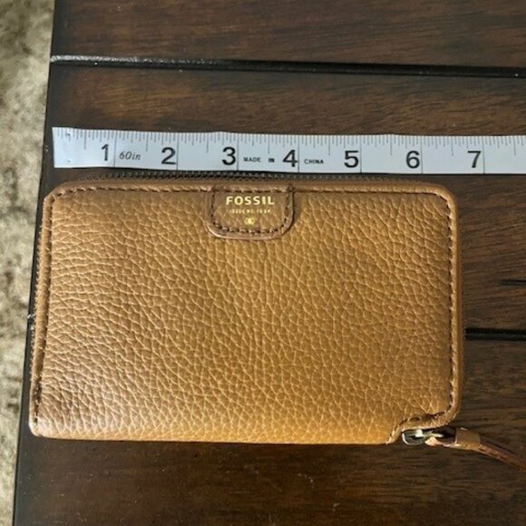 NWT Brown leather Fossil wallet - Picture 1 of 5
